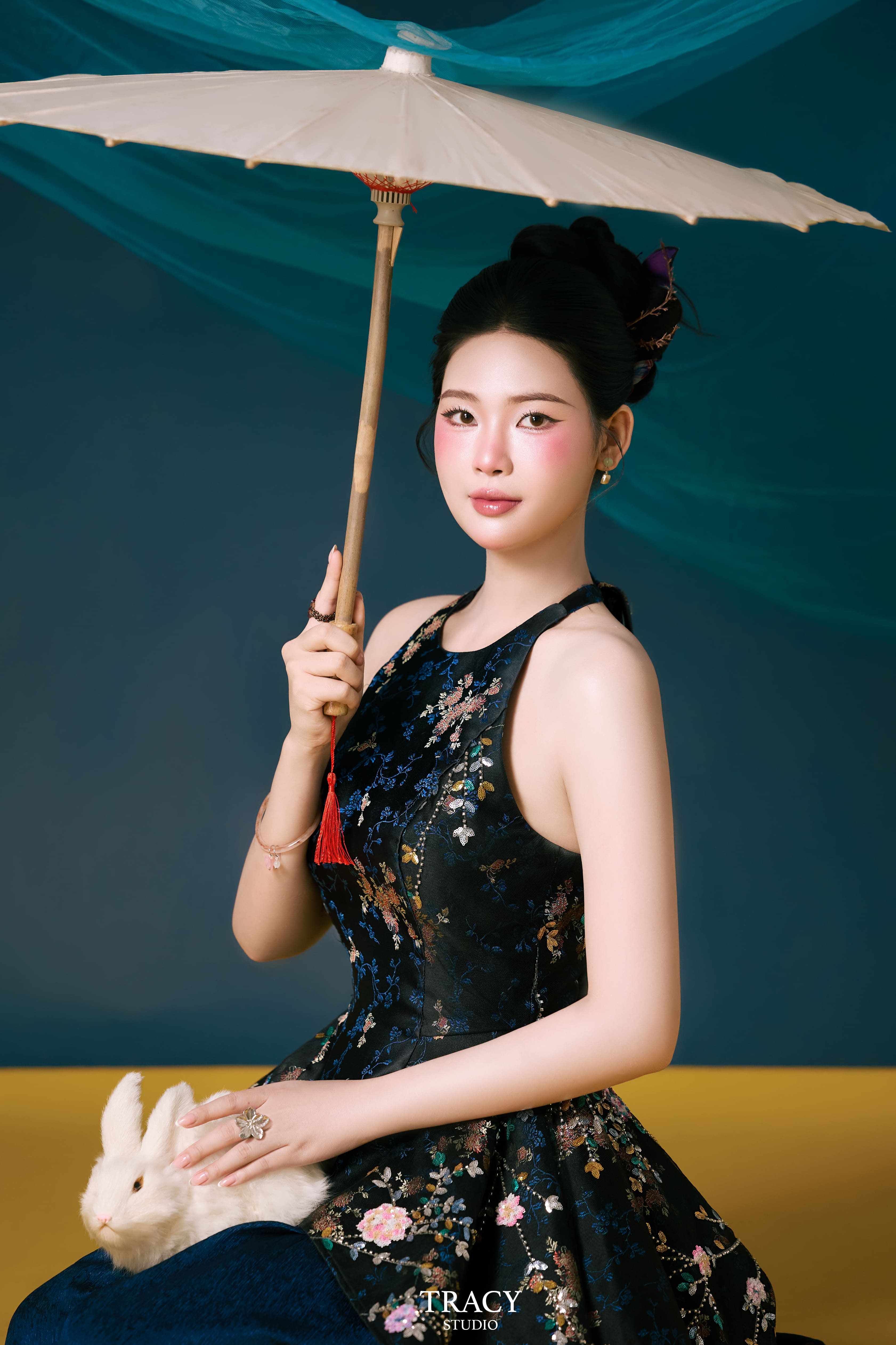 tracy studio chụp ảnh yếm thỏ